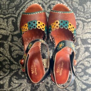 Spring Step Jacinta Sandal Heel-Funky Retro Ankle Strap w Contrasting Detail